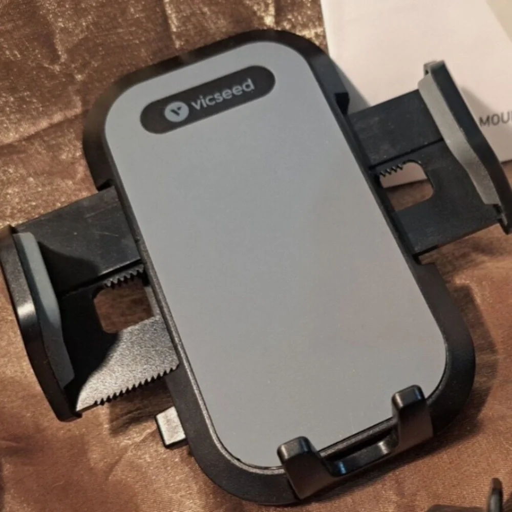 Black and Gray Car Phone Mount
